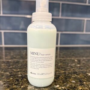 Davines MINU Hair Serum in Light Blue